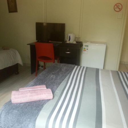 Zanevovo Hotel Scottburgh Bagian luar foto