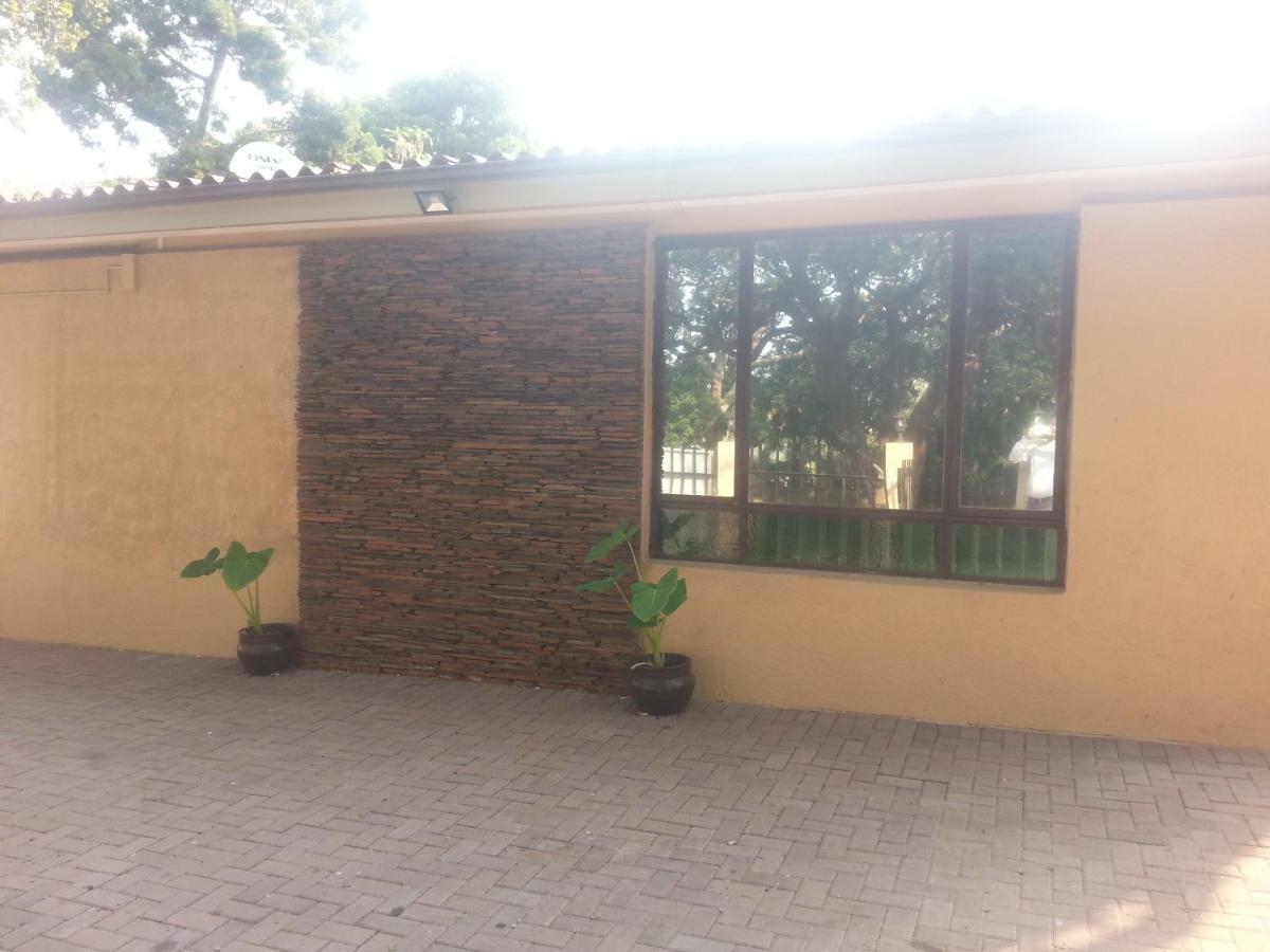 Zanevovo Hotel Scottburgh Bagian luar foto