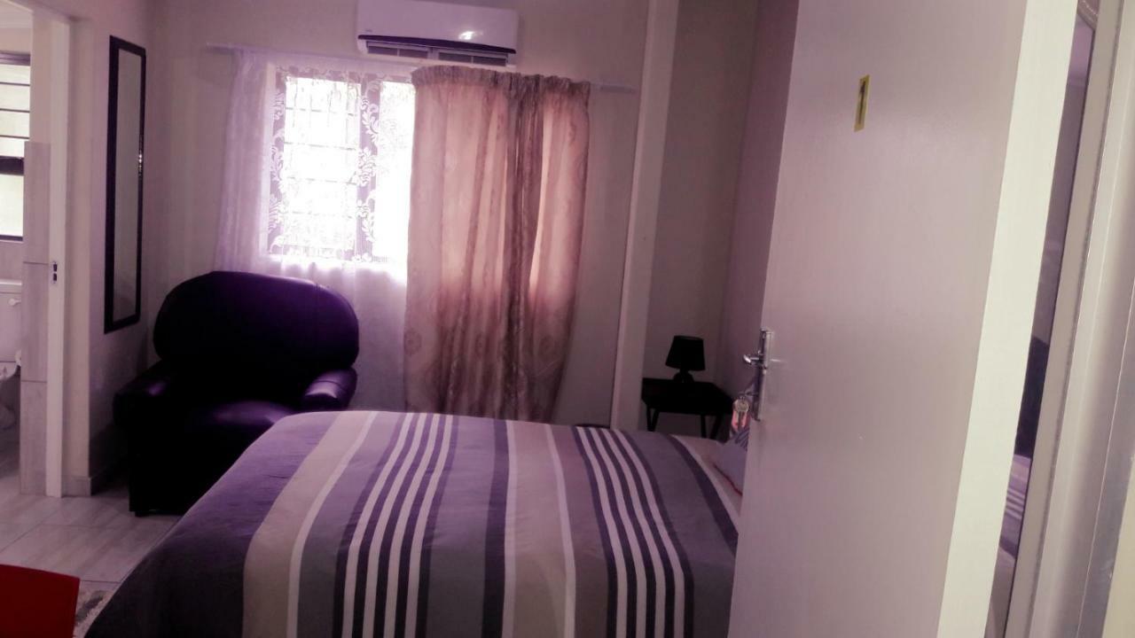 Zanevovo Hotel Scottburgh Bagian luar foto