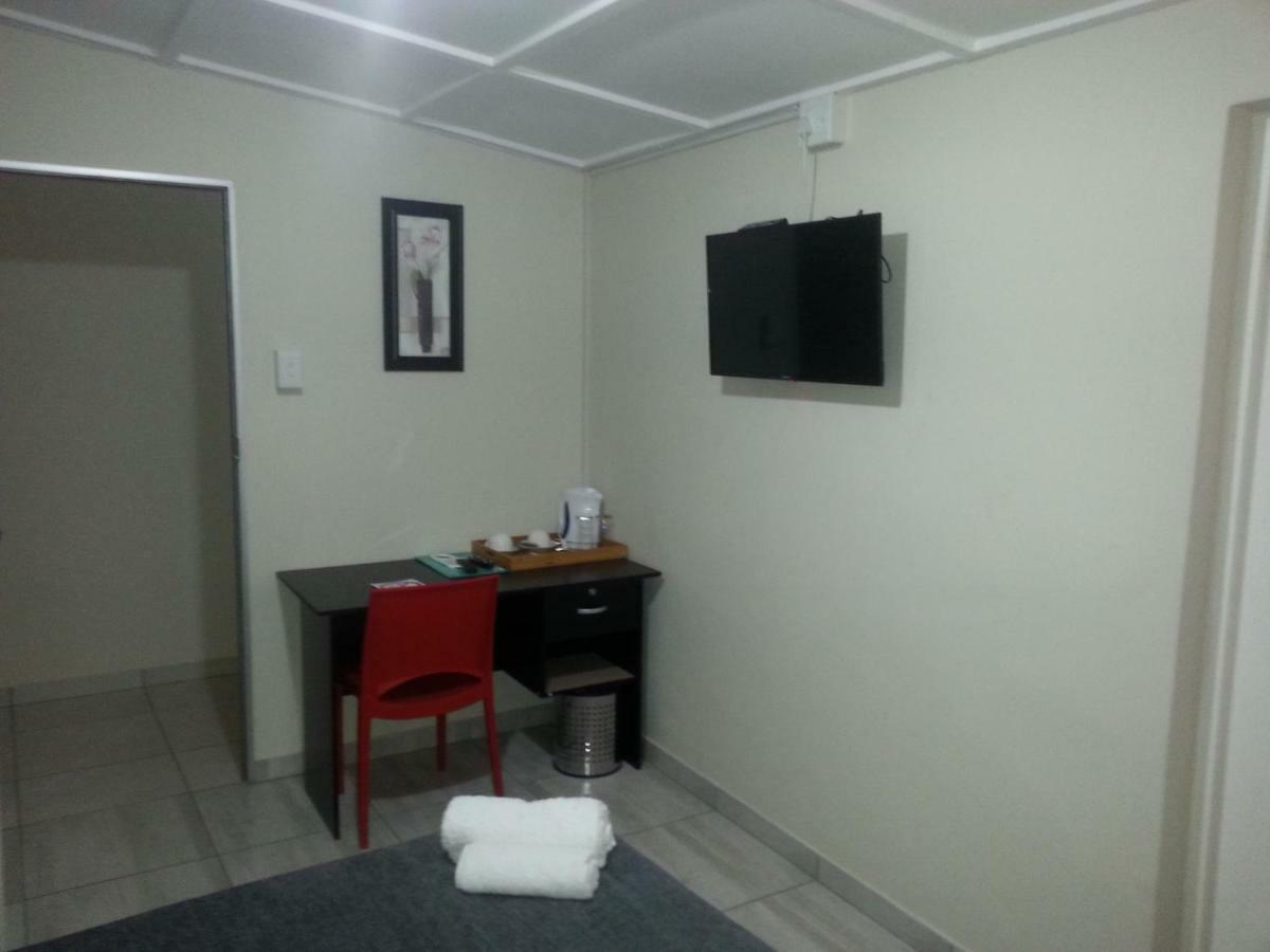 Zanevovo Hotel Scottburgh Bagian luar foto