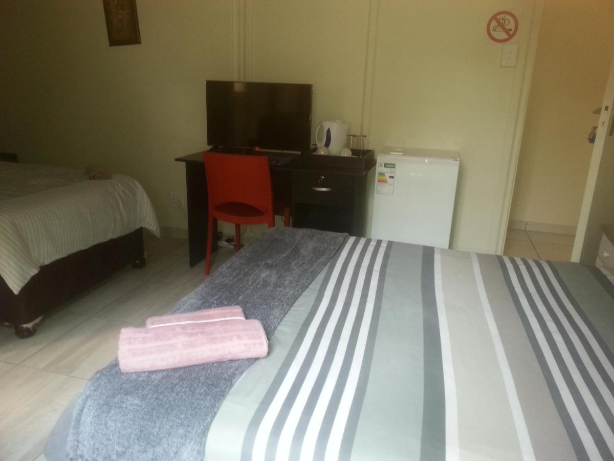Zanevovo Hotel Scottburgh Bagian luar foto